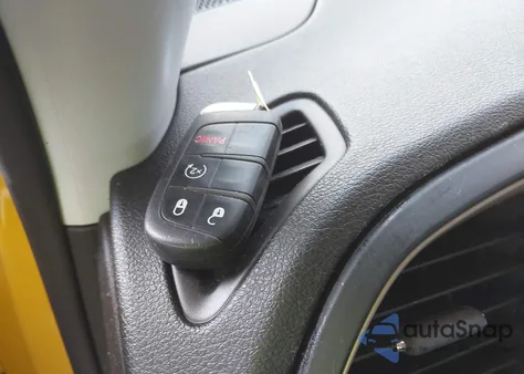 2017 Jeep Renegade Sport Fwd z USA, uszkodzony, nr VIN ZACCJAAB8HPE52736